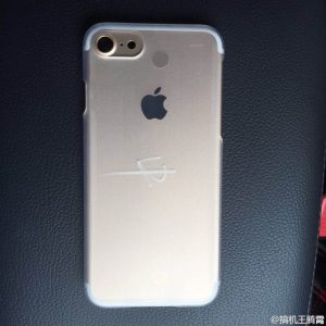 Carcasa de iPhone 7 con dos altavoces
