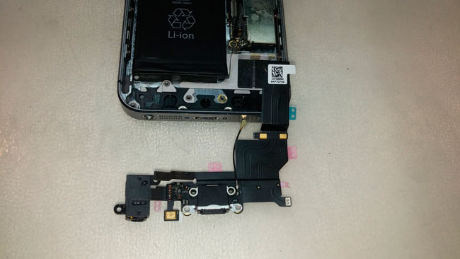 Nuevo conector de carga de iPhone 5s