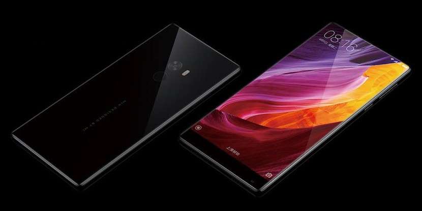 Xiaomi sorprende con un smartphone de 6,4 pulgadas en el que "todo" es pantalla